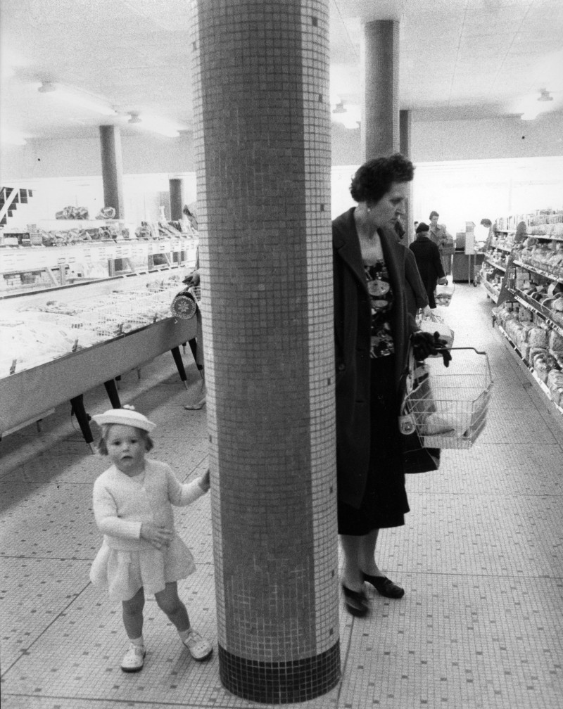 SA/BRA/5/11/2 - Photograph of mother and girl shopping in a Sainsbury's self-service store