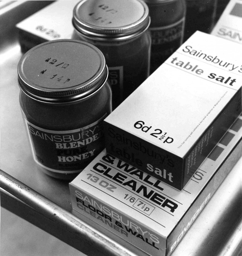 SA/BRA/5/9/8/1/2 - Photograph of product packaging with both pre and post decimalisation prices