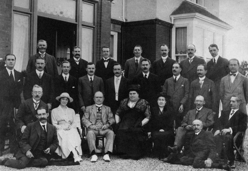 SA/FAM/1/IMA/1/5 - Photograph of John James and Mary Ann Sainsbury and family members