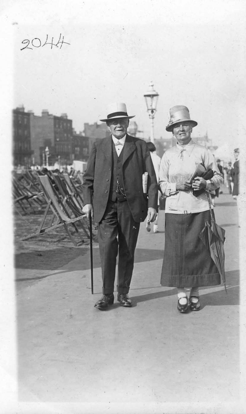 SA/FAM/2/IMA/1/2 - Photograph of JB Sainsbury with his wife Mabel