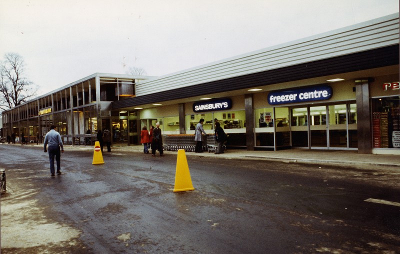 SA/SUB/FRE/6/4 - Photograph of Cambridge (Coldham's Lane) Freezer Centre exterior, 1970s